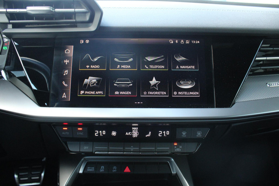 Audi A3 Limousine 30 TFSI S edition 19'' Lichtmetalen Velgen | Adaptive Cruise Control | Climate Control | Navigatie | Parkeersensoren |