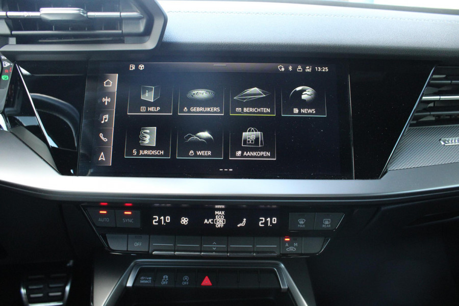 Audi A3 Limousine 30 TFSI S edition 19'' Lichtmetalen Velgen | Adaptive Cruise Control | Climate Control | Navigatie | Parkeersensoren |