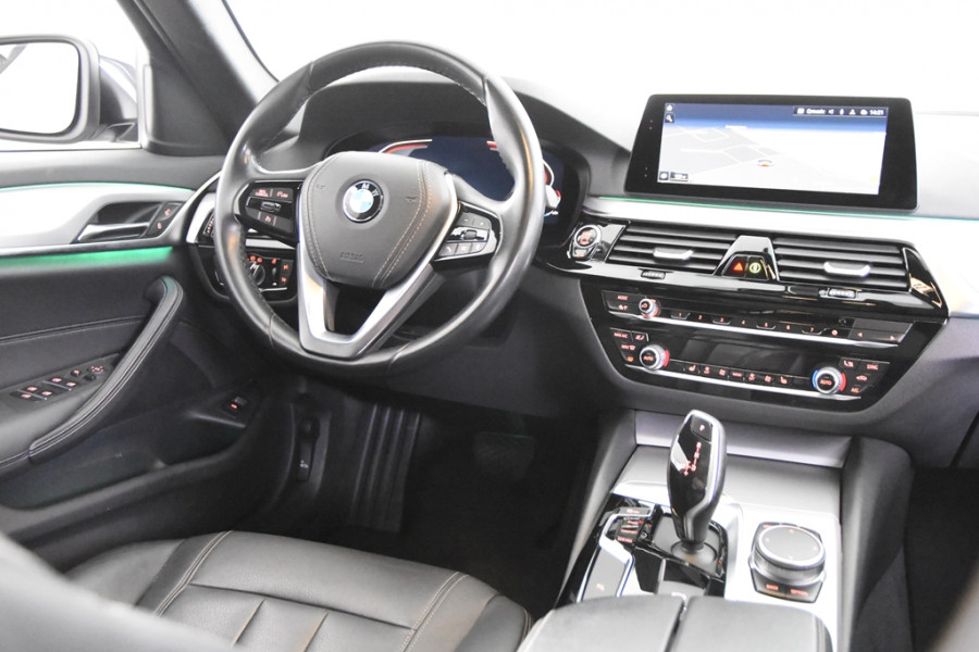 BMW 5 Serie Touring 520d *1ste Eigenaar*Leer*Panoramadak*Trekhaak*Ambiente*