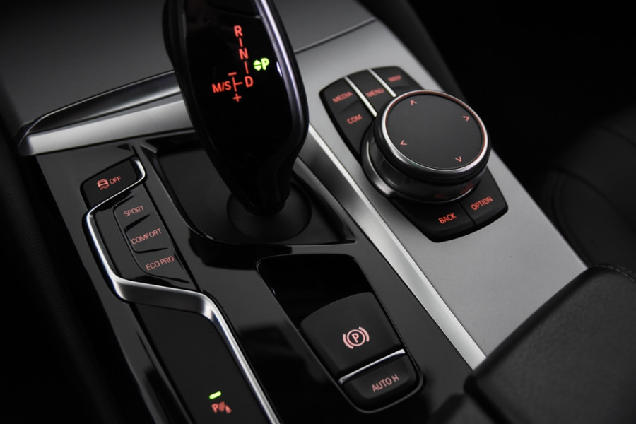 BMW 5 Serie Touring 520d *1ste Eigenaar*Leer*Panoramadak*Trekhaak*Ambiente*