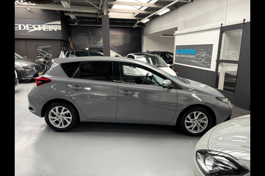 Toyota Auris 1.8 Hybrid Energy Plus / Navigatie / Trekhaak