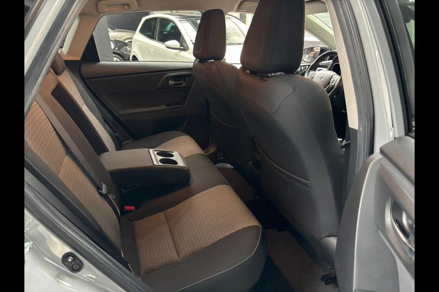 Toyota Auris 1.8 Hybrid Energy Plus / Navigatie / Trekhaak