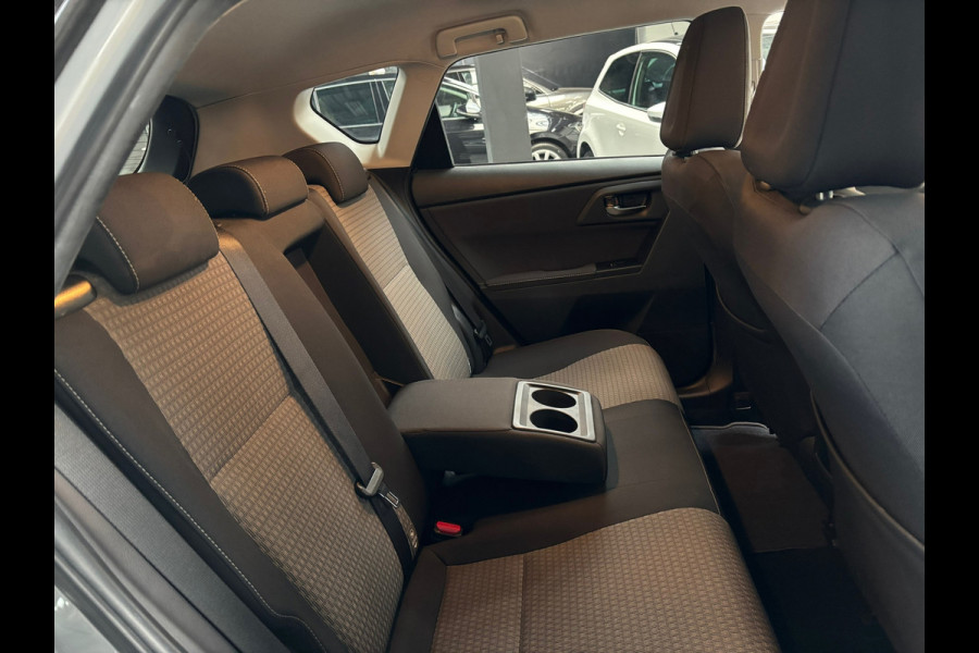 Toyota Auris 1.8 Hybrid Energy Plus / Navigatie / Trekhaak