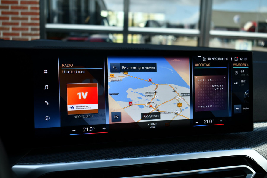 BMW 3 Serie Touring 330e M-Sport Pro Pano M-zetels ACC HUD HiFi 19inch