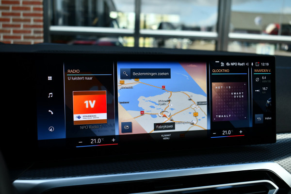 BMW 3 Serie Touring 330e M-Sport Pro Pano M-zetels ACC HUD HiFi 19inch