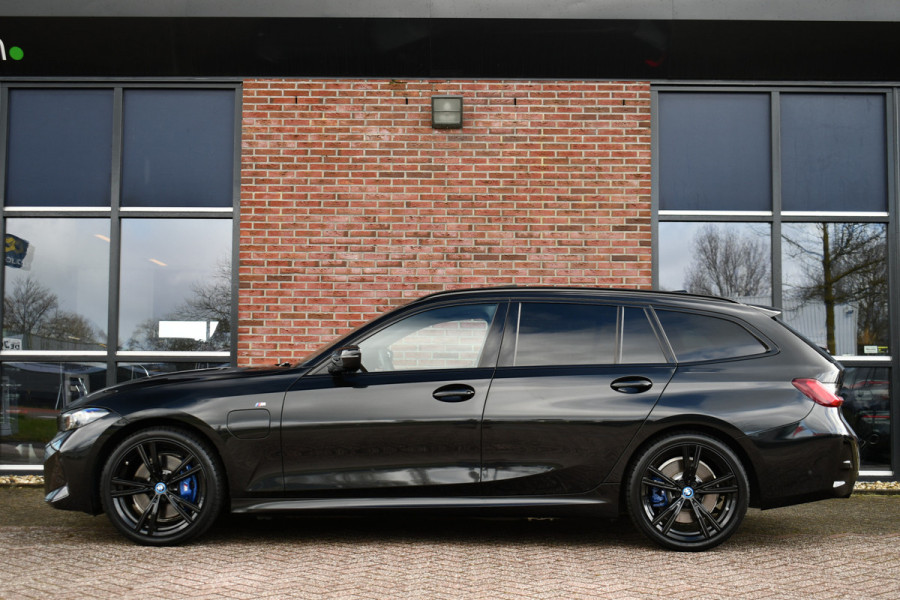 BMW 3 Serie Touring 330e M-Sport Pro Pano M-zetels ACC HUD HiFi 19inch