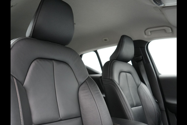 Volvo XC40 T5 Recharge Inscription PHEV 263pk Dealer O.H. | Trekhaak Af Fabriek | Adaptive Cruise | Camera | Harman / Kardon | Lederen Sportstoelen Memory & Verwarmd | Stuur Verwarmd | Keyless | Apple Carplay | Navigatie | DAB | Plug In Hybrid