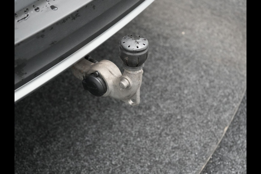 Volvo XC40 T5 Recharge Inscription PHEV 263pk Dealer O.H. | Trekhaak Af Fabriek | Adaptive Cruise | Camera | Harman / Kardon | Lederen Sportstoelen Memory & Verwarmd | Stuur Verwarmd | Keyless | Apple Carplay | Navigatie | DAB | Plug In Hybrid