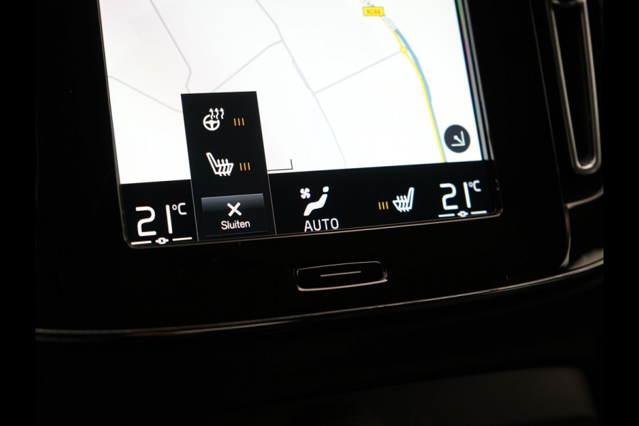 Volvo XC40 T5 Recharge Inscription PHEV 263pk Dealer O.H. | Trekhaak Af Fabriek | Adaptive Cruise | Camera | Harman / Kardon | Lederen Sportstoelen Memory & Verwarmd | Stuur Verwarmd | Keyless | Apple Carplay | Navigatie | DAB | Plug In Hybrid