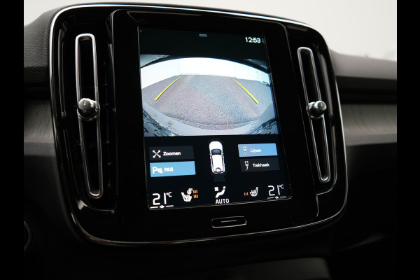 Volvo XC40 T5 Recharge Inscription PHEV 263pk Dealer O.H. | Trekhaak Af Fabriek | Adaptive Cruise | Camera | Harman / Kardon | Lederen Sportstoelen Memory & Verwarmd | Stuur Verwarmd | Keyless | Apple Carplay | Navigatie | DAB | Plug In Hybrid