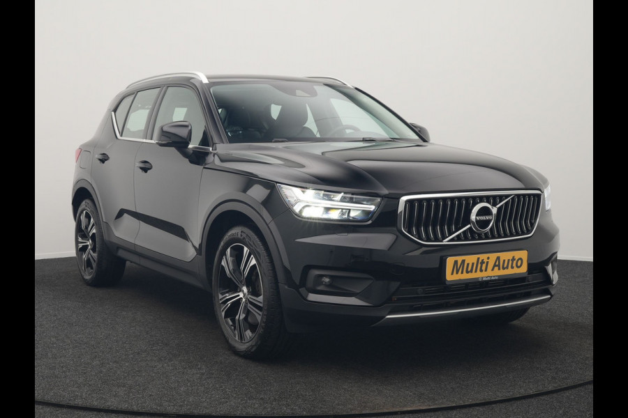 Volvo XC40 T5 Recharge Inscription PHEV 263pk Dealer O.H. | Trekhaak Af Fabriek | Adaptive Cruise | Camera | Harman / Kardon | Lederen Sportstoelen Memory & Verwarmd | Stuur Verwarmd | Keyless | Apple Carplay | Navigatie | DAB | Plug In Hybrid