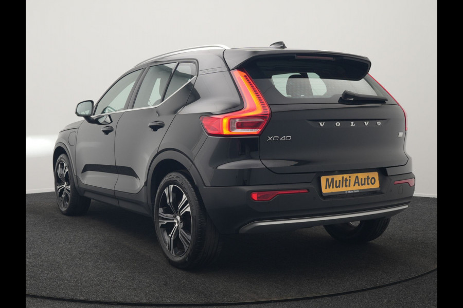 Volvo XC40 T5 Recharge Inscription PHEV 263pk Dealer O.H. | Trekhaak Af Fabriek | Adaptive Cruise | Camera | Harman / Kardon | Lederen Sportstoelen Memory & Verwarmd | Stuur Verwarmd | Keyless | Apple Carplay | Navigatie | DAB | Plug In Hybrid