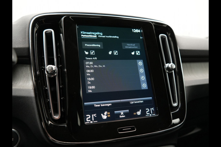 Volvo XC40 T5 Recharge Inscription PHEV 263pk Dealer O.H. | Trekhaak Af Fabriek | Adaptive Cruise | Camera | Harman / Kardon | Lederen Sportstoelen Memory & Verwarmd | Stuur Verwarmd | Keyless | Apple Carplay | Navigatie | DAB | Plug In Hybrid