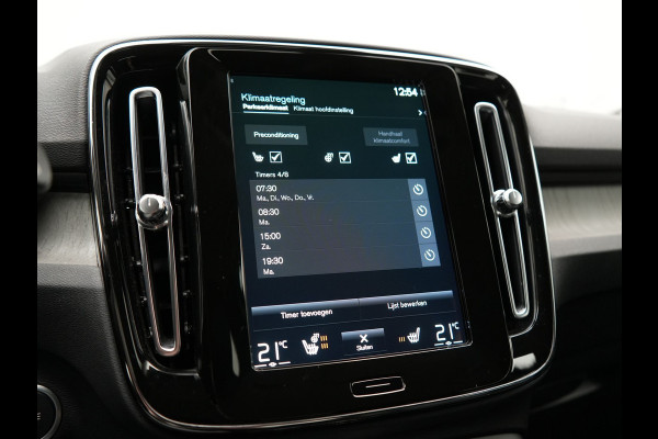 Volvo XC40 T5 Recharge Inscription PHEV 263pk Dealer O.H. | Trekhaak Af Fabriek | Adaptive Cruise | Camera | Harman / Kardon | Lederen Sportstoelen Memory & Verwarmd | Stuur Verwarmd | Keyless | Apple Carplay | Navigatie | DAB | Plug In Hybrid