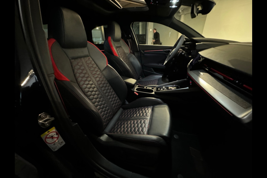 Audi RS3 Limousine 2.5 TFSI quattro Pano|Ceramic|HuD|B&O|VOL