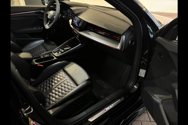Audi RS3 Limousine 2.5 TFSI quattro Pano|Ceramic|HuD|B&O|VOL