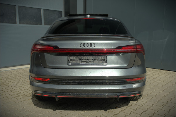 Audi e-tron Sportback 50 quattro S edition 71 kWh S-Line | Panoramadak | Stoelverwarming | Adaptive Cruise Control | Ambiance Verlichting | Memory Seat | Parkeersensoren | Keyless | Apple Carplay