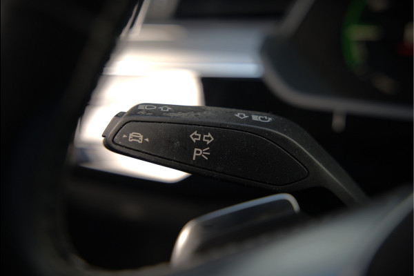 Audi e-tron Sportback 50 quattro S edition 71 kWh S-Line | Panoramadak | Stoelverwarming | Adaptive Cruise Control | Ambiance Verlichting | Memory Seat | Parkeersensoren | Keyless | Apple Carplay