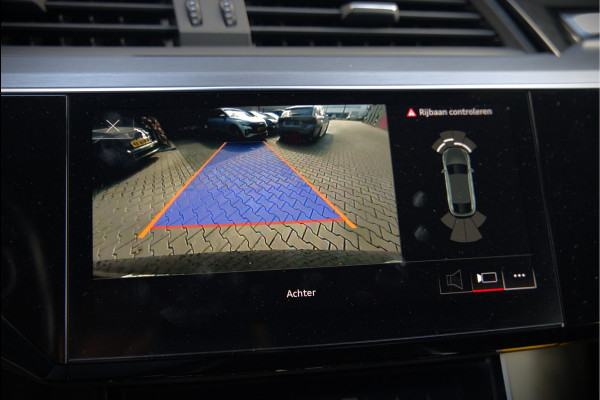 Audi e-tron Sportback 50 quattro S edition 71 kWh S-Line | Panoramadak | Stoelverwarming | Adaptive Cruise Control | Ambiance Verlichting | Memory Seat | Parkeersensoren | Keyless | Apple Carplay