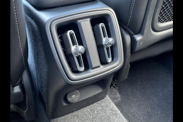 Volvo XC40 1.5 T3 R-Design | Schuifkantel dak | Leder