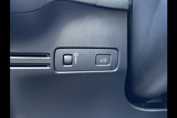 Volvo XC40 1.5 T3 R-Design | Schuifkantel dak | Leder