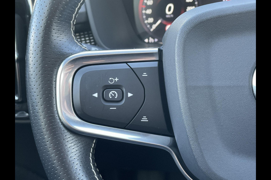 Volvo XC40 1.5 T3 R-Design | Schuifkantel dak | Leder