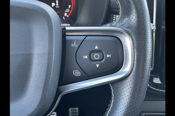 Volvo XC40 1.5 T3 R-Design | Schuifkantel dak | Leder