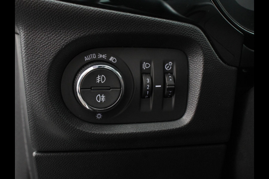 Opel Corsa 1.2 Turbo Sport Edition | Climate control | Cruise control | Panoramadak | Achteruitrijcamera | Parkeersensoren | Stuurverwarming | Stoelverwarming | Apple Carplay/ Android Auto