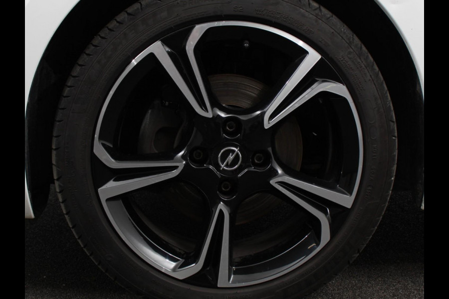 Opel Corsa 1.2 Turbo Sport Edition | Climate control | Cruise control | Panoramadak | Achteruitrijcamera | Parkeersensoren | Stuurverwarming | Stoelverwarming | Apple Carplay/ Android Auto