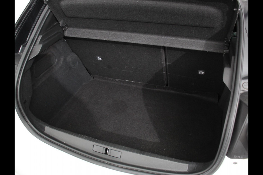 Opel Corsa 1.2 Turbo Sport Edition | Climate control | Cruise control | Panoramadak | Achteruitrijcamera | Parkeersensoren | Stuurverwarming | Stoelverwarming | Apple Carplay/ Android Auto