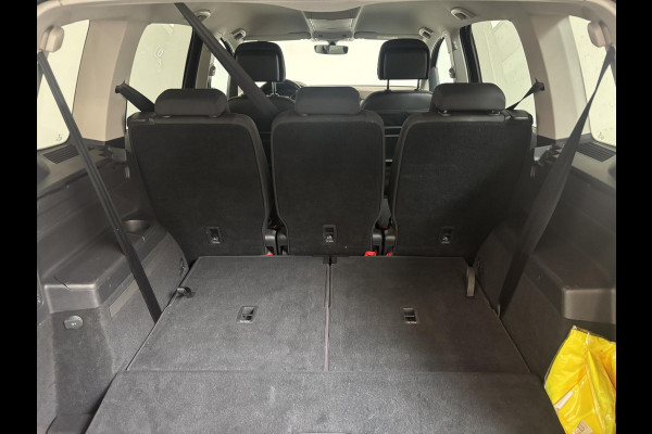 Volkswagen Touran 1.5 TSI 150pk DSG Comfortline 7p | Navigatie | Apple Carplay/Android Auto | Climate Control | Cruise Control Adaptive | Stoelverwarming | Parkeer sensoren