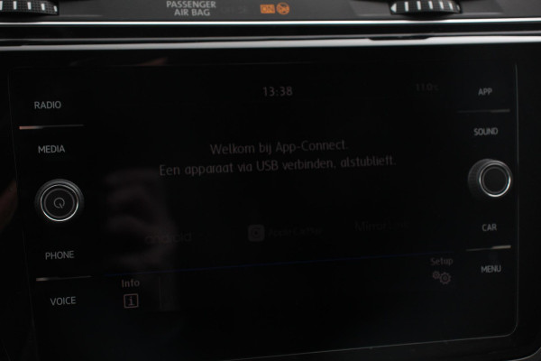 Volkswagen Touran 1.5 TSI 150pk DSG Comfortline 7p | Navigatie | Apple Carplay/Android Auto | Climate Control | Cruise Control Adaptive | Stoelverwarming | Parkeer sensoren