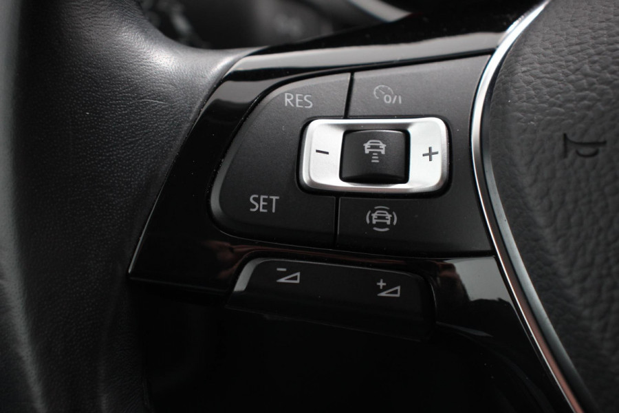 Volkswagen Touran 1.5 TSI 150pk DSG Comfortline 7p | Navigatie | Apple Carplay/Android Auto | Climate Control | Cruise Control Adaptive | Stoelverwarming | Parkeer sensoren