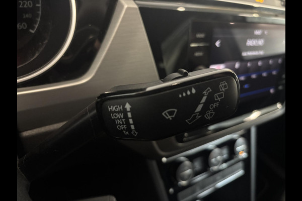 Volkswagen Touran 1.5 TSI 150pk DSG Comfortline 7p | Navigatie | Apple Carplay/Android Auto | Climate Control | Cruise Control Adaptive | Stoelverwarming | Parkeer sensoren