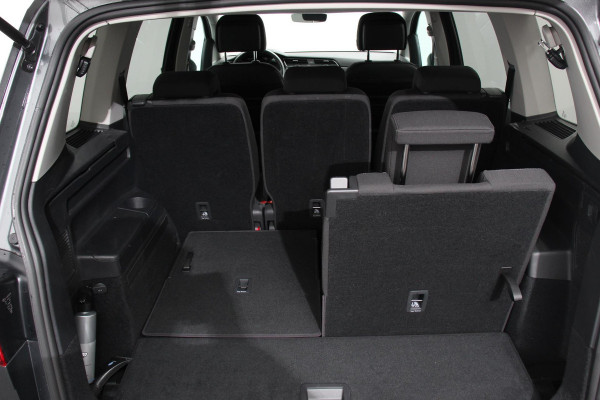 Volkswagen Touran 1.5 TSI 150pk DSG Comfortline 7p | Navigatie | Apple Carplay/Android Auto | Climate Control | Cruise Control Adaptive | Stoelverwarming | Parkeer sensoren