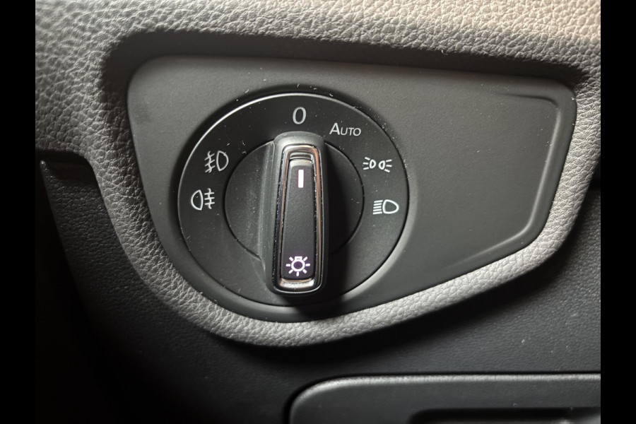 Volkswagen Touran 1.5 TSI 150pk DSG Comfortline 7p | Navigatie | Apple Carplay/Android Auto | Climate Control | Cruise Control Adaptive | Stoelverwarming | Parkeer sensoren