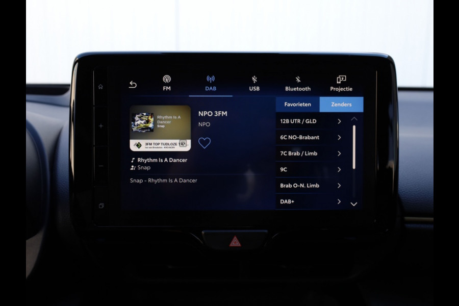 Toyota Yaris Cross 1.5 Hybrid Adventure | Head-Up | Half Leder | Dodehoek