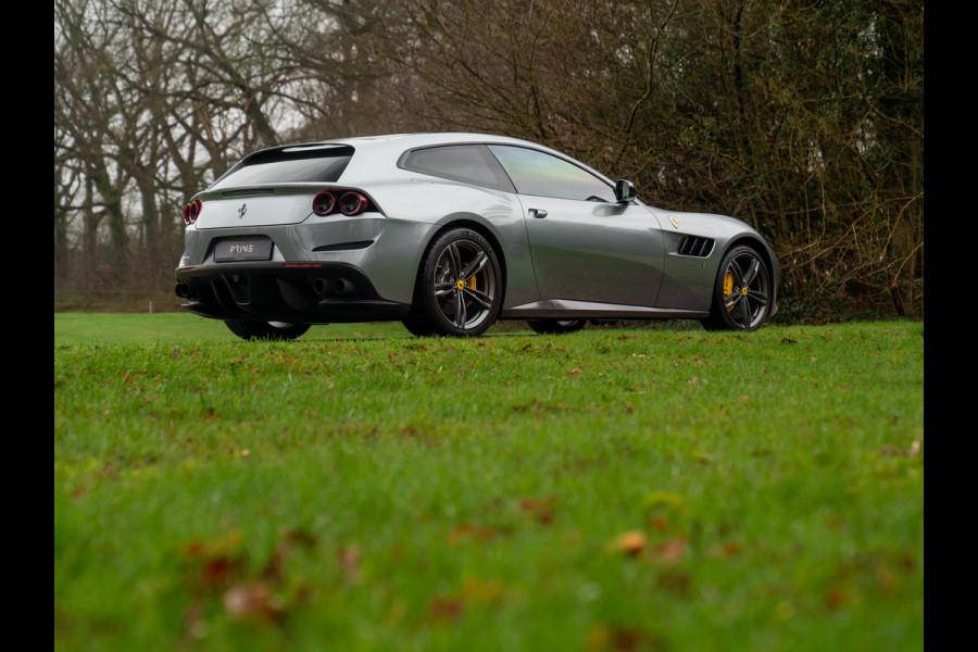 Ferrari GTC4Lusso T 3.9 V8 | Pano-dak | JBL | Lift