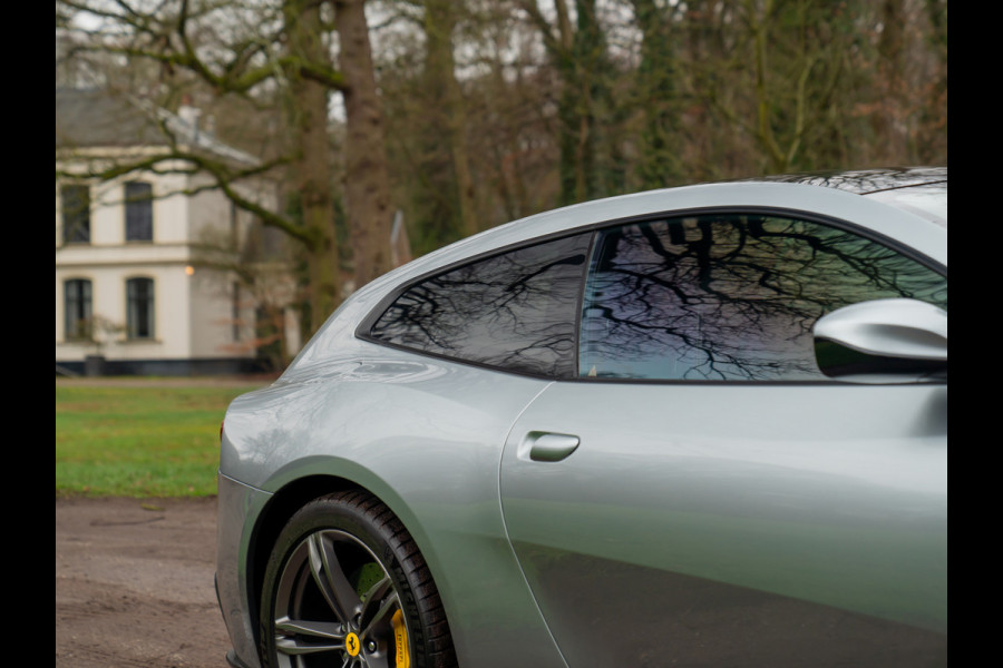 Ferrari GTC4Lusso T 3.9 V8 | Pano-dak | JBL | Lift