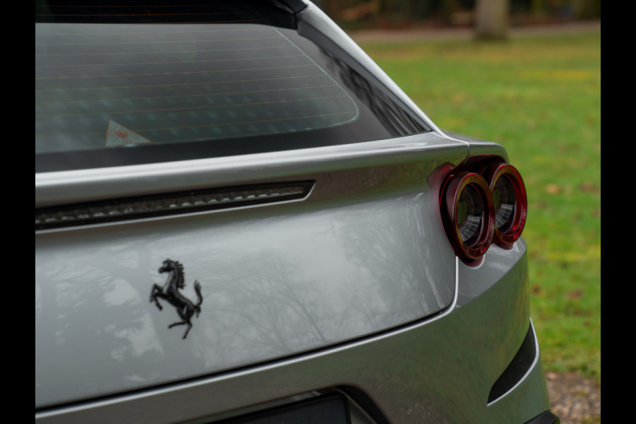 Ferrari GTC4Lusso T 3.9 V8 | Pano-dak | JBL | Lift