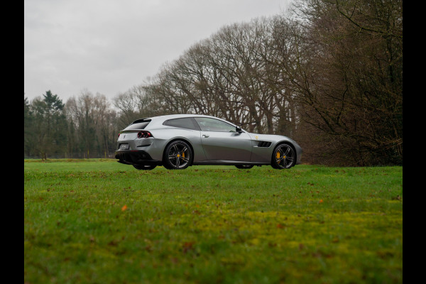 Ferrari GTC4Lusso T 3.9 V8 | Pano-dak | JBL | Lift