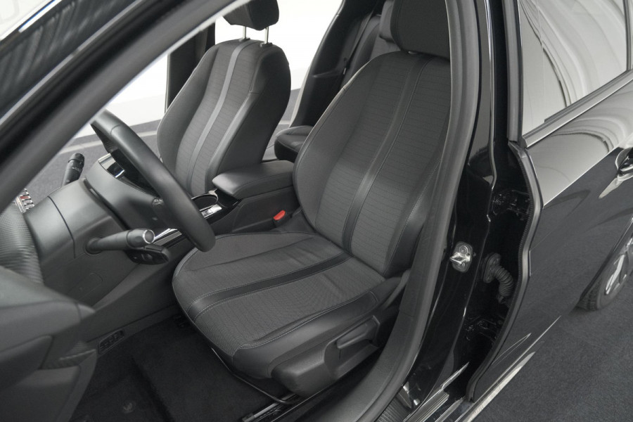 Peugeot e-208 EV Allure 50 kWh | Parkeersensoren | Apple Carplay | Climate Control | 3-fasen