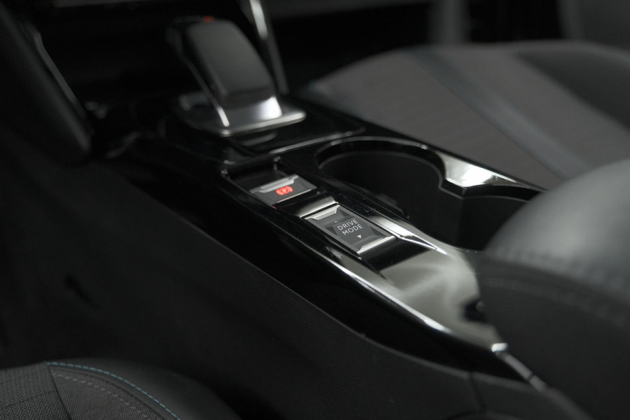 Peugeot e-208 EV Allure 50 kWh | Parkeersensoren | Apple Carplay | Climate Control | 3-fasen