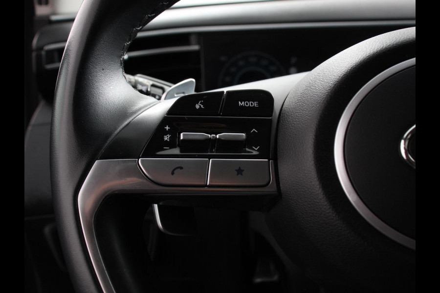 Hyundai Tucson 1.6 T-GDI PHEV Comfort 4WD Climate control Cruise control Parkeersensoren achter Achteruitrij camera Navigatie LED Apple Carplay/ Android Auto
