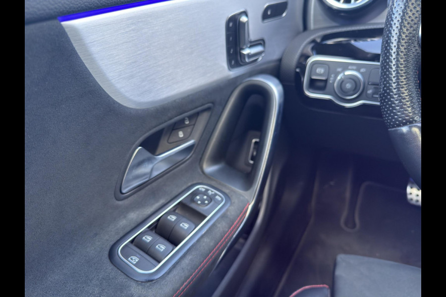 Mercedes-Benz CLA-Klasse AMG 35 4MATIC Premium Plus | Panoramadak | Burmester | Geheugen L+R | 360 Camera | Nightpakket | 19"|