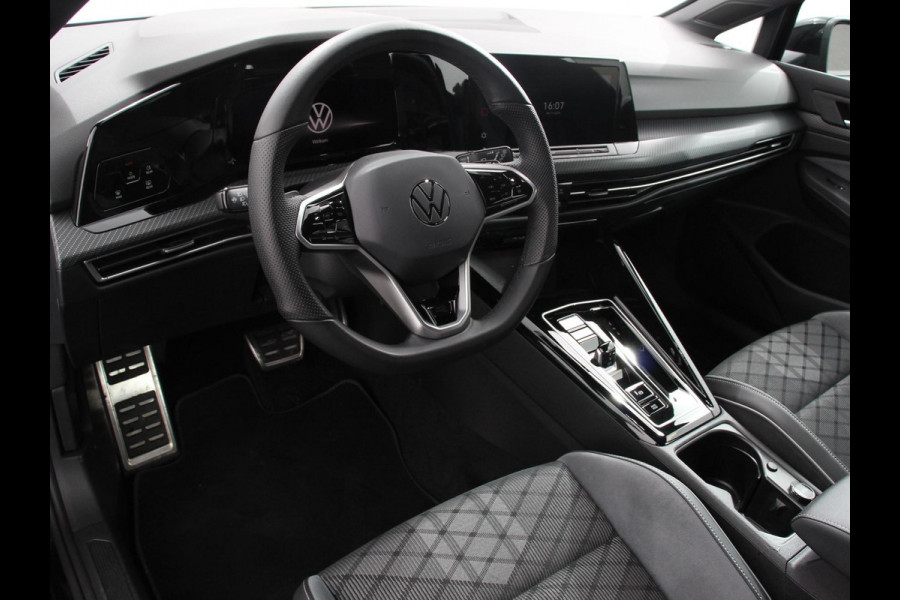 Volkswagen Golf 1.5 eTSI R-Line | Climate Control | Apple carplay/ Andriod Auto | Achteruitrij camera | Parkeersensoren | Sfeerverlichting | Lichtmetalen velgen | Led lampen