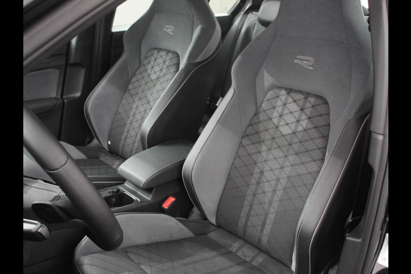 Volkswagen Golf 1.5 eTSI R-Line | Climate Control | Apple carplay/ Andriod Auto | Achteruitrij camera | Parkeersensoren | Sfeerverlichting | Lichtmetalen velgen | Led lampen