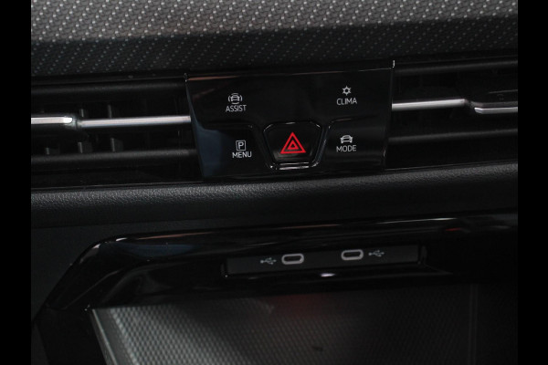 Volkswagen Golf 1.5 eTSI R-Line | Climate Control | Apple carplay/ Andriod Auto | Achteruitrij camera | Parkeersensoren | Sfeerverlichting | Lichtmetalen velgen | Led lampen