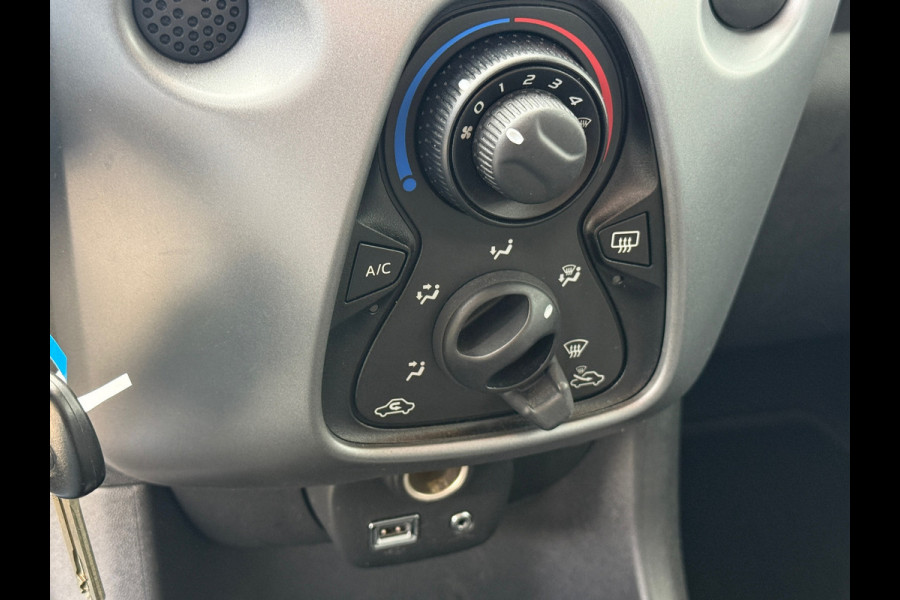 Toyota Aygo 1.0 VVT-i x-play Navi|Camera|Carplay