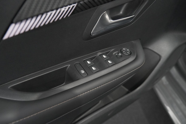 Peugeot 208 PureTech 100 Allure | Apple Carplay | Parkeersensoren | Climate Control